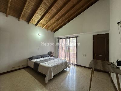 Casa de 4 alcobas en venta en Poblado Las Santas, Medellín, 330 m² · foto 12 de 14
