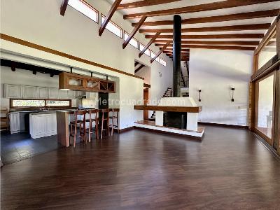 Casa de 3 alcobas en venta en Llanogrande, Rionegro, 450 m² · foto 2 de 20