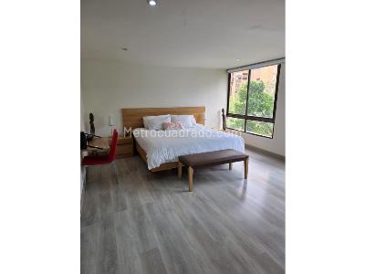 Apartamento de 4 alcobas en venta en Poblado Los Parra, Medellín, 258 m² · foto 16 de 19