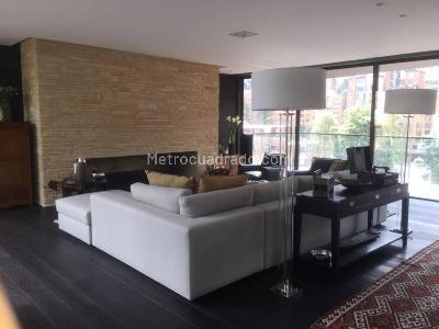 Apartamento de 4 alcobas en venta en Los Rosales, Bogotá, 558 m² · foto 3 de 20