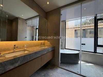 Apartamento de 3 alcobas en venta en La Cabrera El Refugio, Bogotá, 229 m² · foto 16 de 20