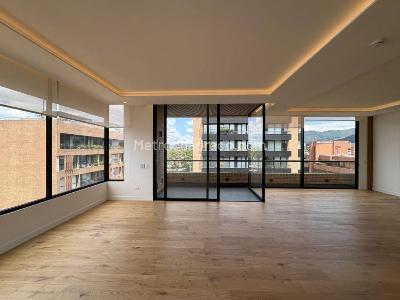 Apartamento de 3 alcobas en venta en La Cabrera El Refugio, Bogotá, 229 m² · foto 4 de 20