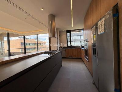 Apartamento de 3 alcobas en venta en La Cabrera El Refugio, Bogotá, 229 m² · foto 7 de 20