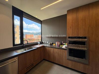 Apartamento de 3 alcobas en venta en La Cabrera El Refugio, Bogotá, 229 m² · foto 9 de 20
