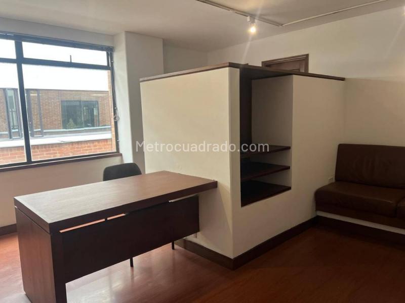 Consultorio en Arriendo, Chico, Bogotá D.C. - Więcej