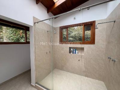 Casa de 5 alcobas en venta en La Calera, La Calera, 585 m² · foto 13 de 20