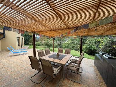 Casa de 5 alcobas en venta en La Calera, La Calera, 585 m² · foto 4 de 20