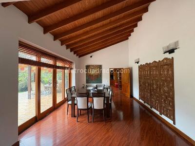 Casa de 5 alcobas en venta en La Calera, La Calera, 585 m² · foto 8 de 20