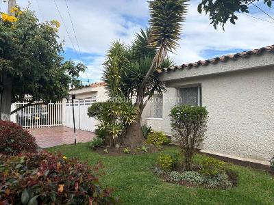 Casa de 3 alcobas en venta en Malibu Niza, Bogotá, 322 m² · foto 14 de 20