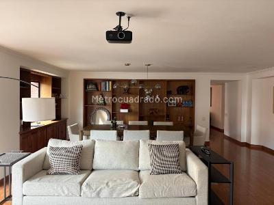 Apartamento de 3 alcobas en arriendo en Los Rosales, Bogotá, 240 m² · foto 5 de 20