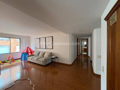 Apartamento de 3 alcobas en arriendo en Los Rosales, Bogotá, 240 m² · foto 13 de 20