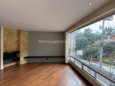 Apartamento de 2 alcobas en venta en Chico Oriental, Bogotá, 145 m² · foto 3 de 20