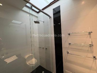 Apartamento de 2 alcobas en venta en Chico Oriental, Bogotá, 145 m² · foto 13 de 20