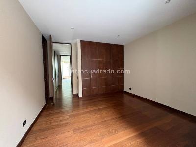 Apartamento de 2 alcobas en venta en Chico Oriental, Bogotá, 145 m² · foto 18 de 20