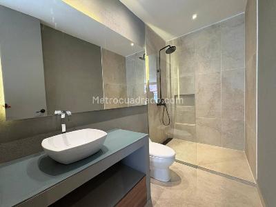 Apartamento de 2 alcobas en venta en Chico Oriental, Bogotá, 145 m² · foto 20 de 20