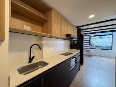 Apartaestudio en venta en La Castellana, Bogotá, 20 m² · foto 2 de 20