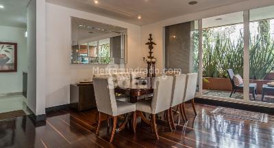 Apartamento de 2 alcobas en venta en Los Rosales, Bogotá, 220 m² · foto 3 de 14