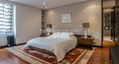 Apartamento de 2 alcobas en venta en Los Rosales, Bogotá, 220 m² · foto 10 de 14