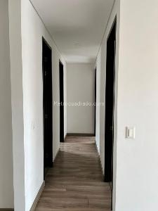 Apartamento de 3 alcobas en venta en El Batan Ii Sector, Bogotá, 83 m² · foto 5 de 16
