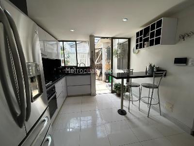 Apartamento en venta en Santa Barbara Central, Bogotá · foto 8 de 16