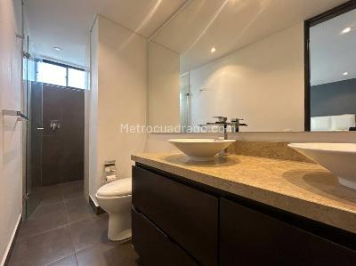 Apartamento de 3 alcobas en venta en San Patricio, Bogotá, 128 m² · foto 10 de 12