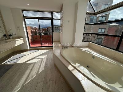 Apartamento de 5 alcobas en venta en San Patricio, Bogotá, 378 m² · foto 17 de 20