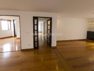Apartamento en venta en Los Rosales, Bogotá · foto 10 de 13