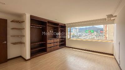 Apartamento de 3 alcobas en venta en Chico Norte, Bogotá, 400 m² · foto 10 de 13
