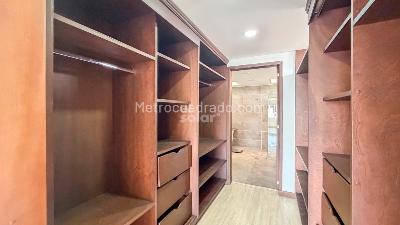 Apartamento de 3 alcobas en venta en Chico Norte, Bogotá, 400 m² · foto 8 de 13
