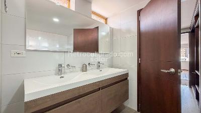 Apartamento de 3 alcobas en venta en Chico Norte, Bogotá, 400 m² · foto 9 de 13