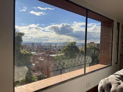 Apartamento de 3 alcobas en venta en Los Rosales, Bogotá, 150 m² · foto 3 de 11