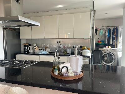 Apartamento de 3 alcobas en venta en Los Rosales, Bogotá, 150 m² · foto 5 de 11