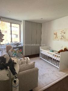 Apartamento de 3 alcobas en venta en Los Rosales, Bogotá, 150 m² · foto 7 de 11