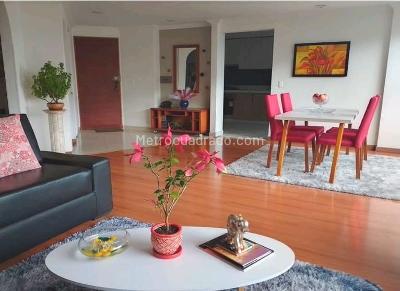 Apartamento en venta en Santa Barbara Central, Bogotá · foto 2 de 9