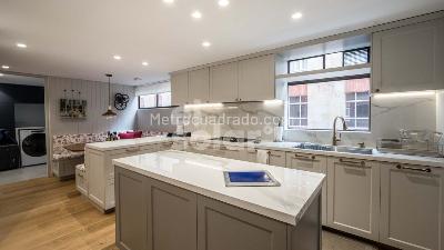 Apartamento de 2 alcobas en venta en Rosales Bajo, Bogotá, 194 m² · foto 5 de 11