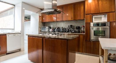 Apartamento en venta en Los Rosales, Bogotá · foto 8 de 18