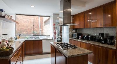 Apartamento en venta en Los Rosales, Bogotá · foto 9 de 18