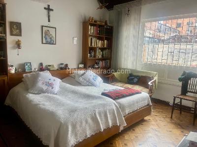 Casa de 5 alcobas en venta en Santa Paula, Bogotá, 191 m² · foto 10 de 13