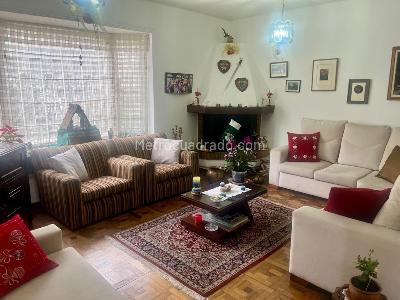 Casa de 5 alcobas en venta en Santa Paula, Bogotá, 191 m² · foto 2 de 13