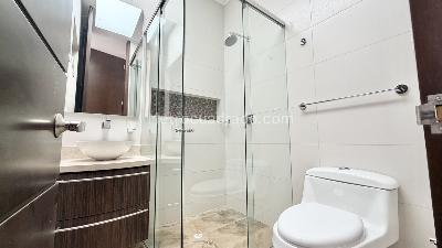 Apartamento de 3 alcobas en venta en Chico Reservado, Bogotá, 242 m² · foto 15 de 20