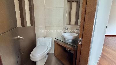 Apartamento de 3 alcobas en venta en Chico Reservado, Bogotá, 242 m² · foto 19 de 20