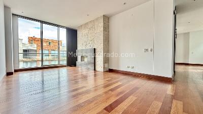 Apartamento de 3 alcobas en venta en Chico Reservado, Bogotá, 242 m² · foto 4 de 20
