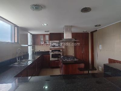 Apartamento en venta en Santa Barbara Occidental, Bogotá · foto 4 de 20