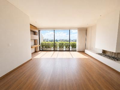 Apartamento de 3 alcobas en venta en El Virrey Ultima Etapa, Bogotá, 181 m² · foto 2 de 16