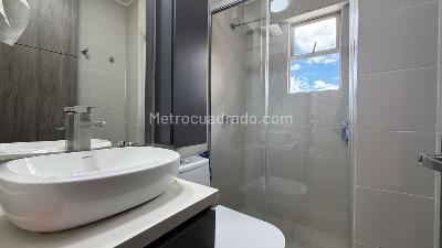 Apartamento de 3 alcobas en venta en Cedritos, Bogotá, 90 m² · foto 10 de 12
