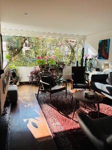 Apartamento de 3 alcobas en venta en Rosales Bajo, Bogotá, 158 m² · foto 3 de 11