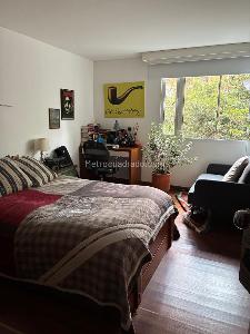 Apartamento de 3 alcobas en venta en Rosales Bajo, Bogotá, 158 m² · foto 9 de 11