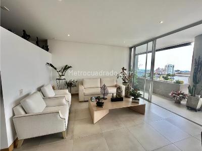 Apartamento de 3 alcobas en venta en Santa Monica Residencial, Cali, 162 m² · foto 2 de 14
