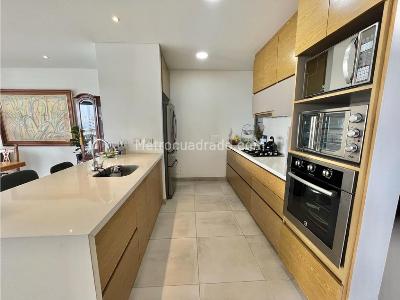 Apartamento de 3 alcobas en venta en Santa Monica Residencial, Cali, 162 m² · foto 7 de 14