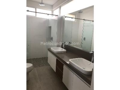 Apartamento de 3 alcobas en venta en Santa Teresita, Cali, 212 m² · foto 19 de 20